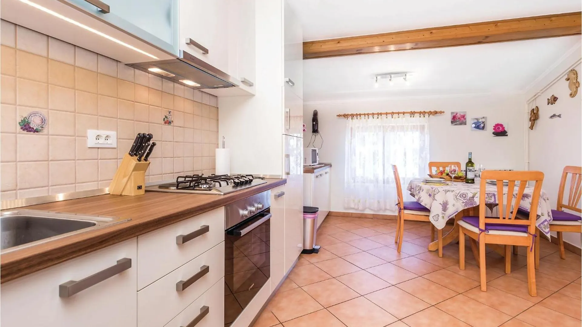 Gorgeous Apartment In Medveja With House Sea View