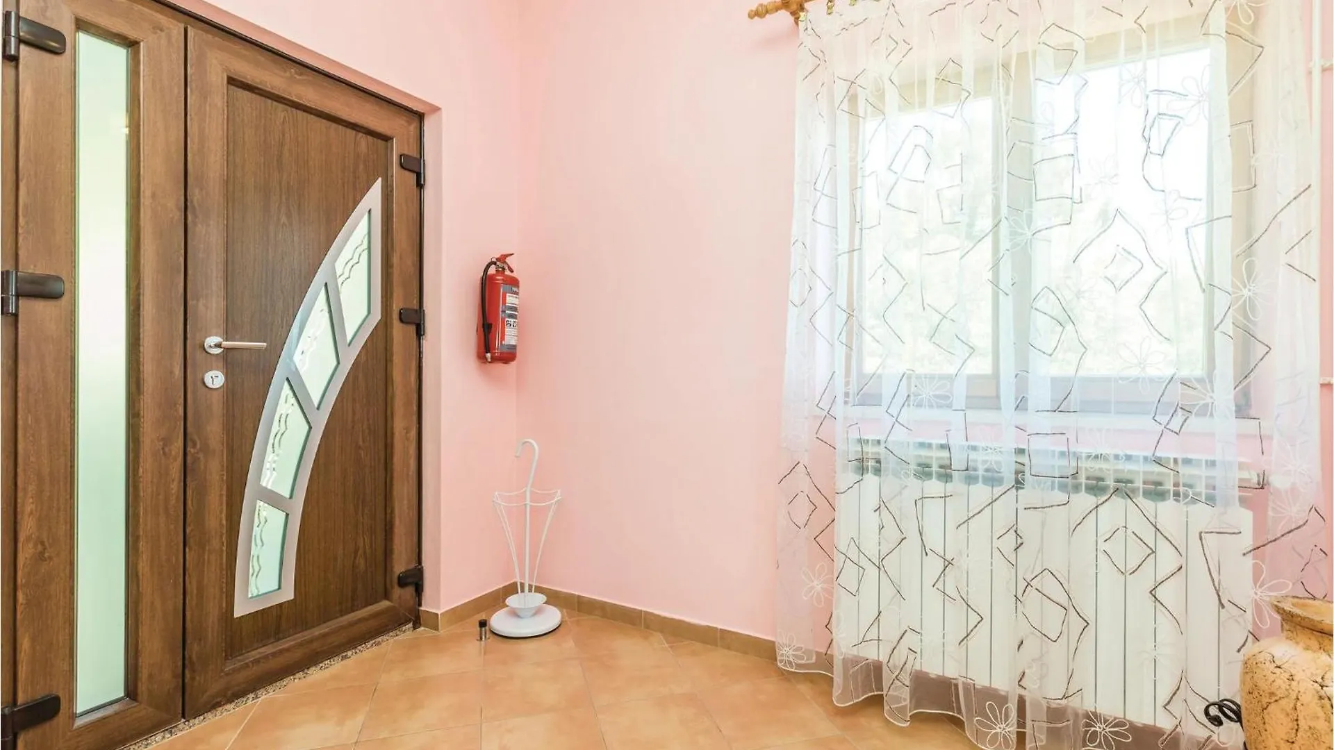 Gorgeous Apartment In Medveja With House Sea View