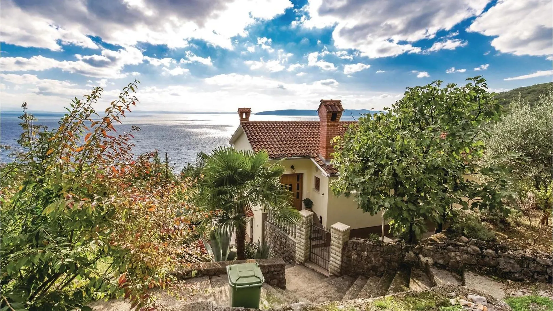 Gorgeous Apartment In Medveja With House Sea View