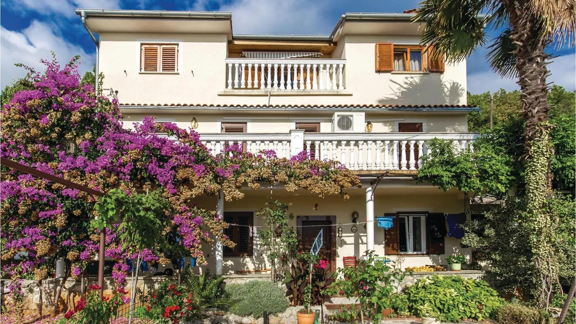 Gorgeous Apartment In Medveja With House Sea View